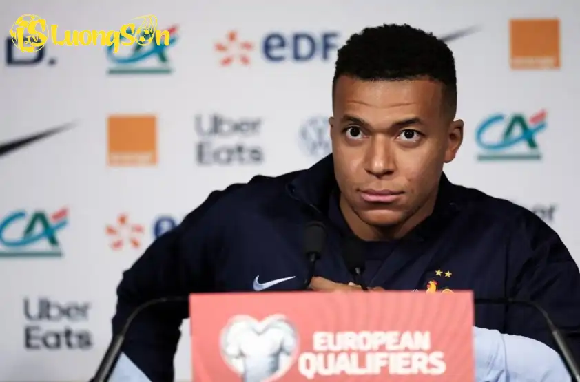 Mbappe dành lời tri ân cho những người đã khuất trong vụ việc thương tâm tại Pháp 10 năm trước